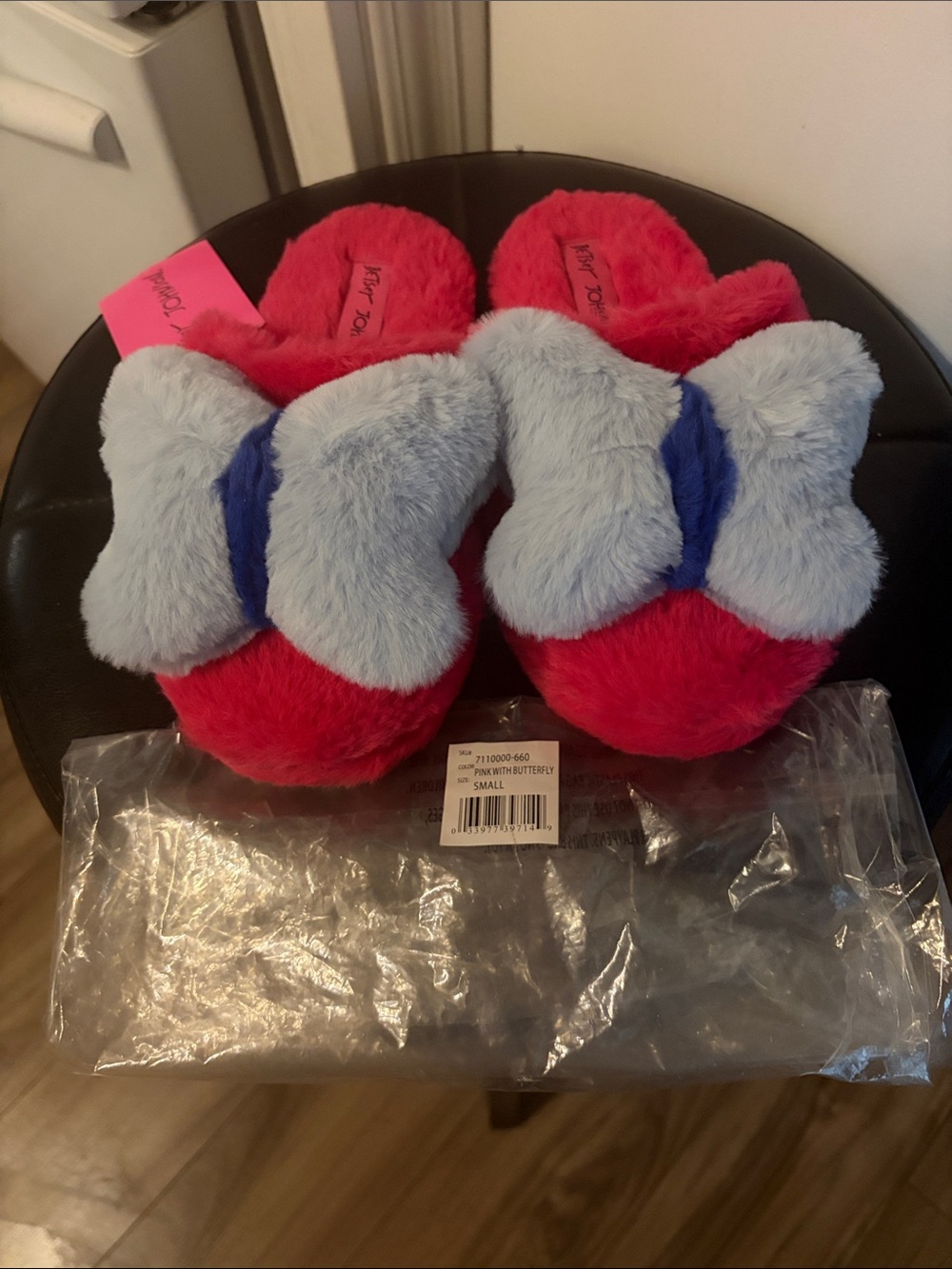 NWT Betsey Johnson Slip-On Slippers with Light Blue Bow - Hot Pink